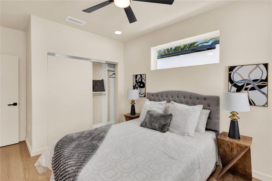 Furnished interior view inside a new home in , Orlando (Image 33).