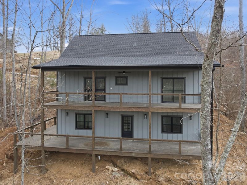 Exterior details and patio area of a home in , Clyde (Image 19).