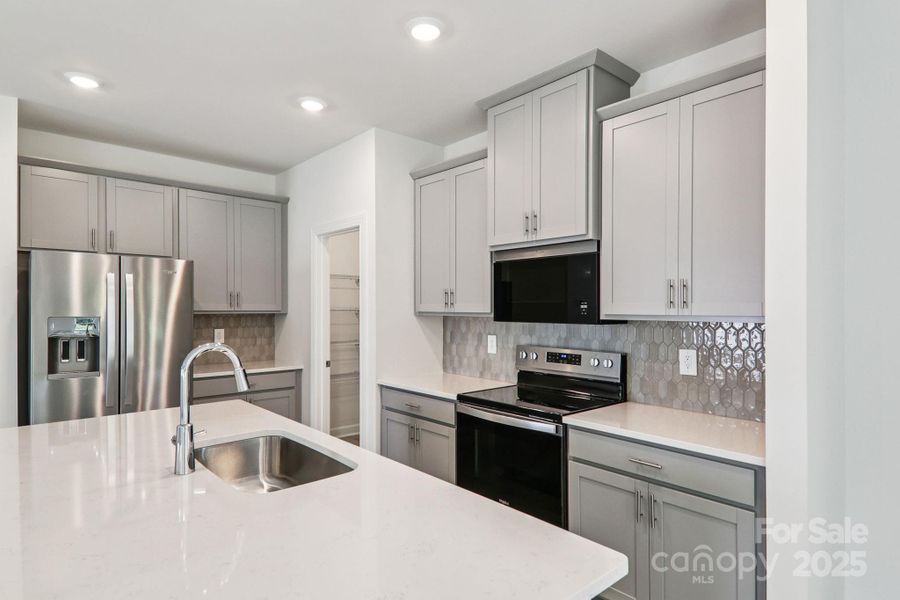 Photo is not of the actual home but is an inspirational photo of builder’s model home and may depict options, furnishings, and/or decorator features that are not included.