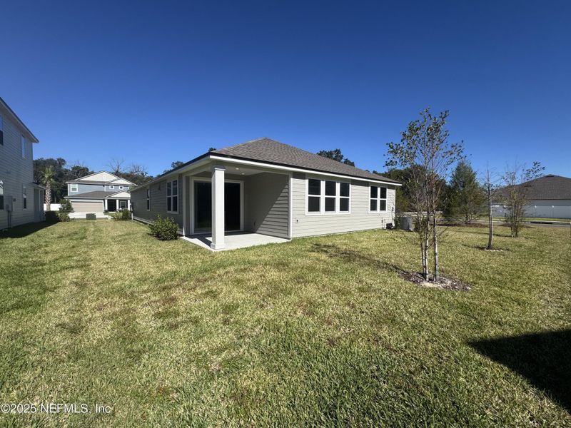 Exterior details and patio area of a home in Oak Creek Preserve, Jacksonville (Image 4). Exterior details and patio area of a home in Oak Creek Preserve, Jacksonville (Image 4).