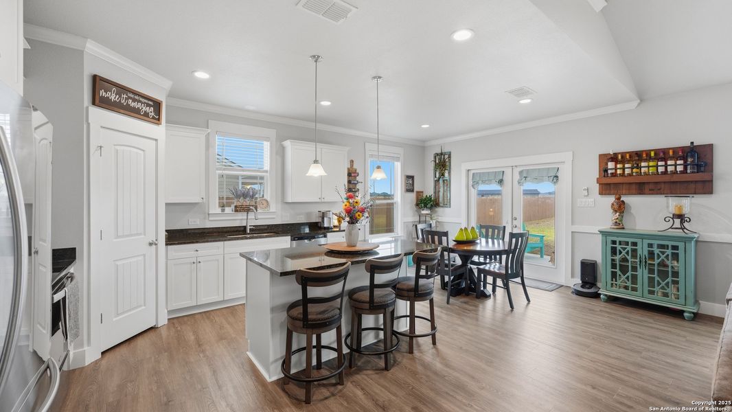 Furnished interior view inside a new home in , La Vernia (Image 12).