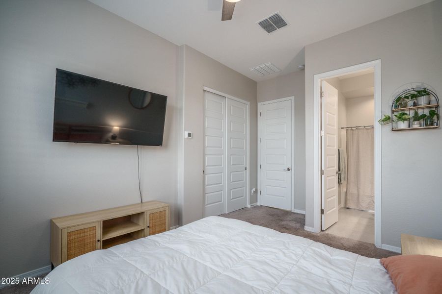 39) BED 2 TO BATH 39) BED 2 TO BATH