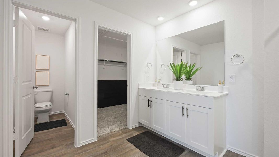 Furnished interior view inside a new home in Tamarron, Fulshear (Image 34).
