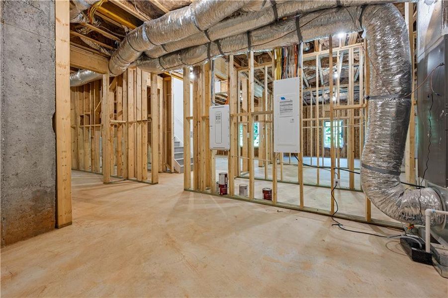 Spacious, unfurnished interior of a new home in , Jefferson (Image 30).