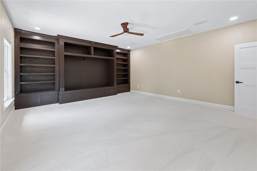 Spacious, unfurnished interior of a new home in , High Springs (Image 31). Spacious, unfurnished interior of a new home in , High Springs (Image 31).
