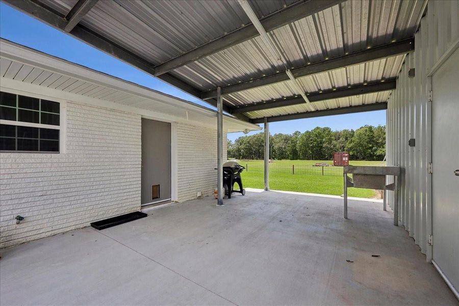 Image 23 of a home in . Image 23 of a home in .