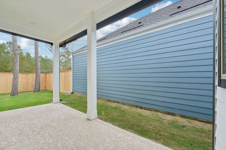 Exterior details and patio area of a home in Kresston, Montgomery (Image 23). Exterior details and patio area of a home in Kresston, Montgomery (Image 23).