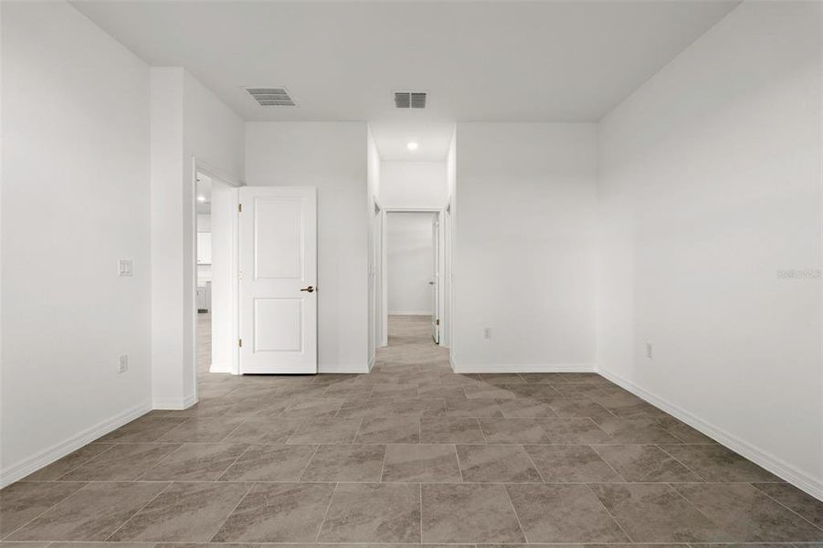 Spacious, unfurnished interior of a new home in Rye Ranch, Parrish (Image 23).