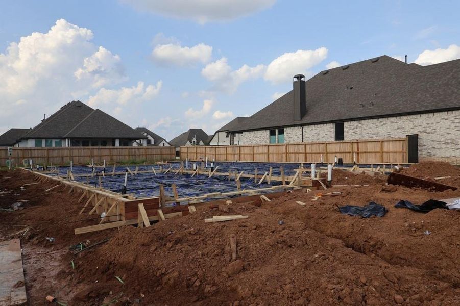 Every foundation at DWH is engineered and it’s inspected three times! We do not do “batch” testing. Rest easy knowing your foundation comes with a 10 year warranty. Every foundation at DWH is engineered and it’s inspected three times! We do not do “batch” testing. Rest easy knowing your foundation comes with a 10 year warranty.