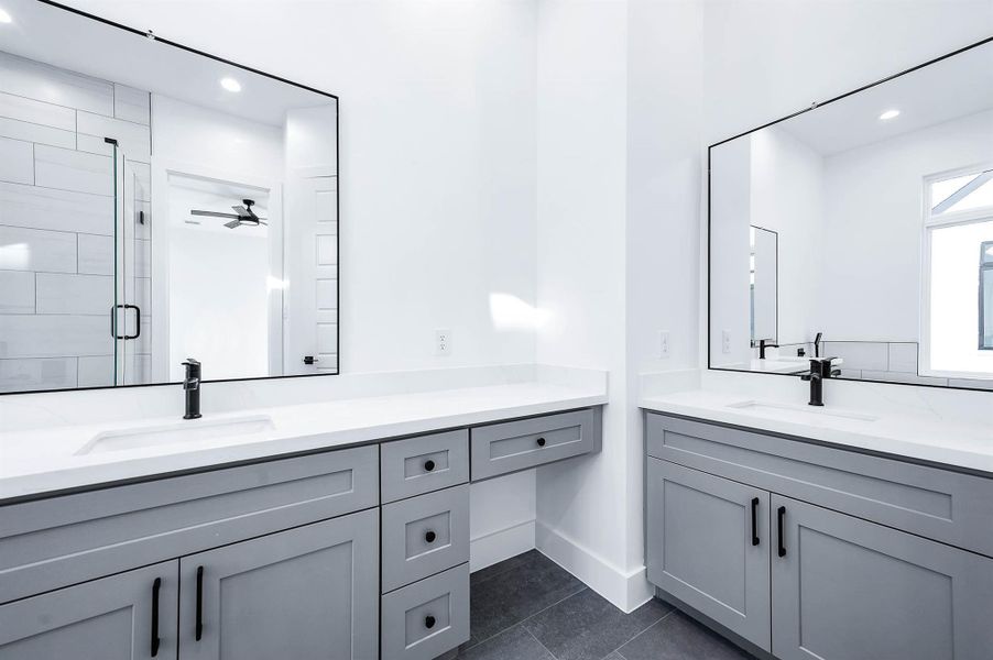 Primary En-Suite Bathroom