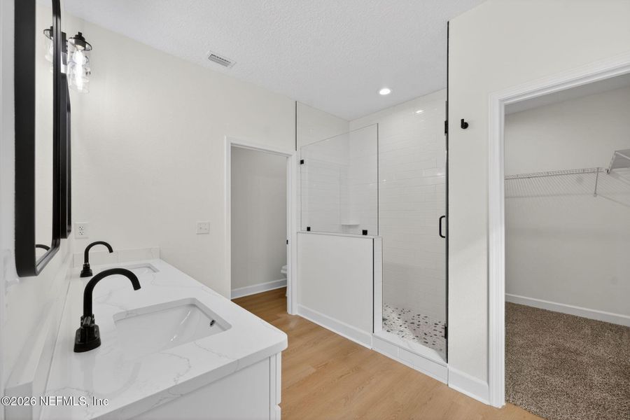 Furnished interior view inside a new home in , Middleburg (Image 8).