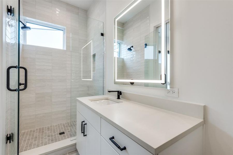 Furnished interior view inside a new home in , Dallas (Image 4).