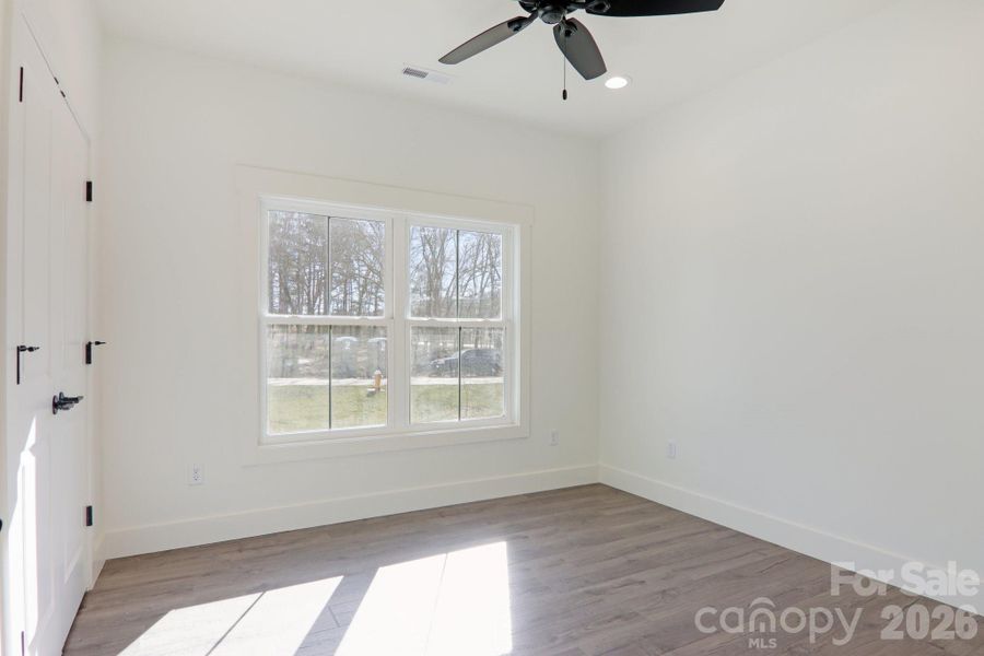 Spacious, unfurnished interior of a new home in , Hendersonville (Image 16).