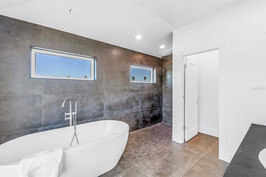 Furnished interior view inside a new home in , St. Petersburg (Image 38).