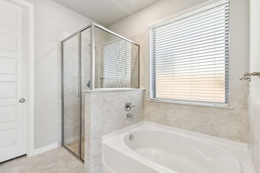 Furnished interior view inside a new home in Avondale, Fate (Image 7).