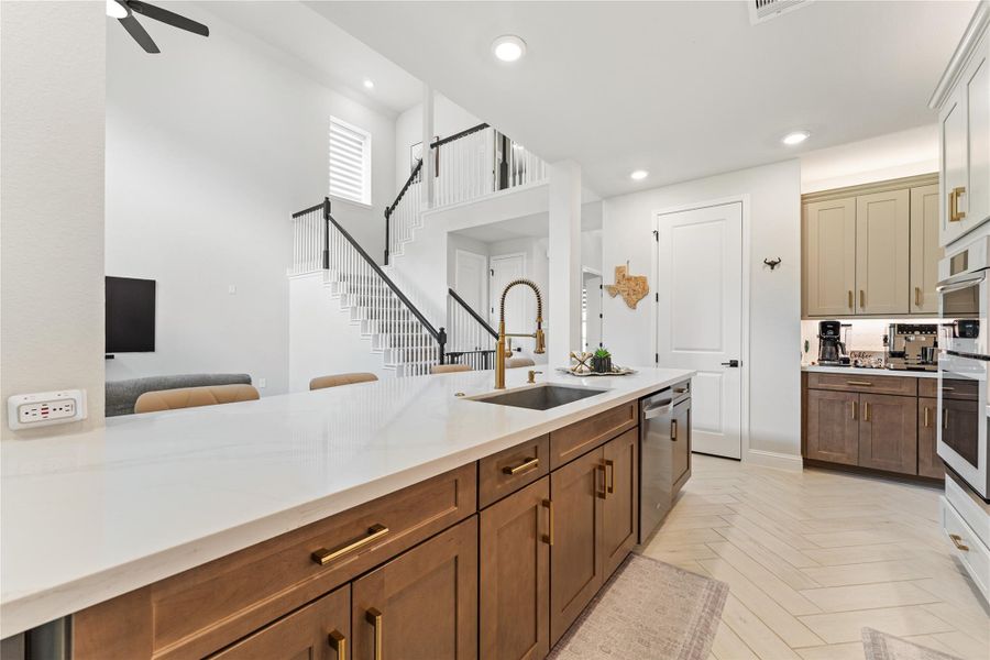 Gorgeous kitchen! Soft close drawers! Designer hardware. Upgraded appliances