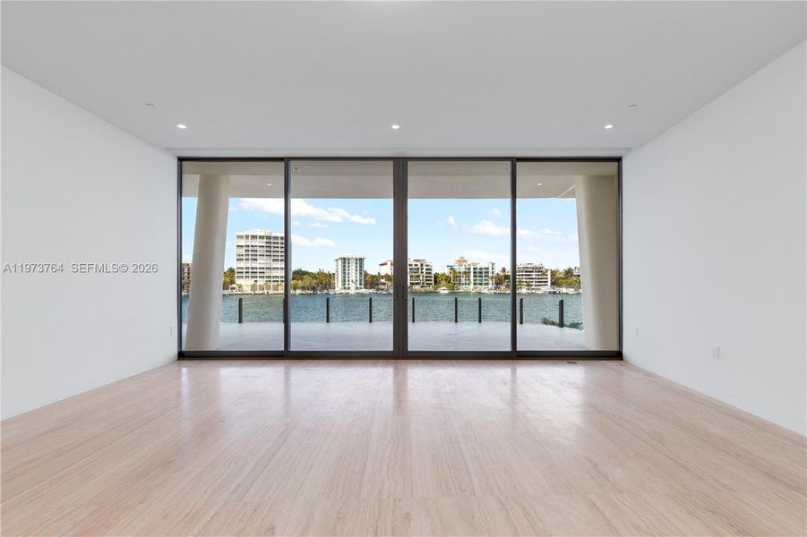 Spacious, unfurnished interior of a new home in , Miami (Image 13).