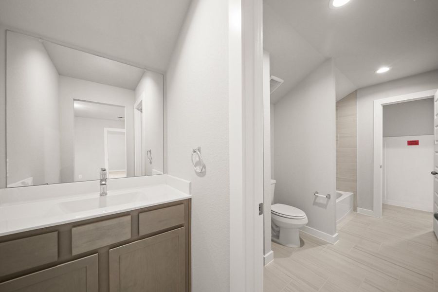 Furnished interior view inside a new home in Beacon Hill, Waller (Image 9). Furnished interior view inside a new home in Beacon Hill, Waller (Image 9).