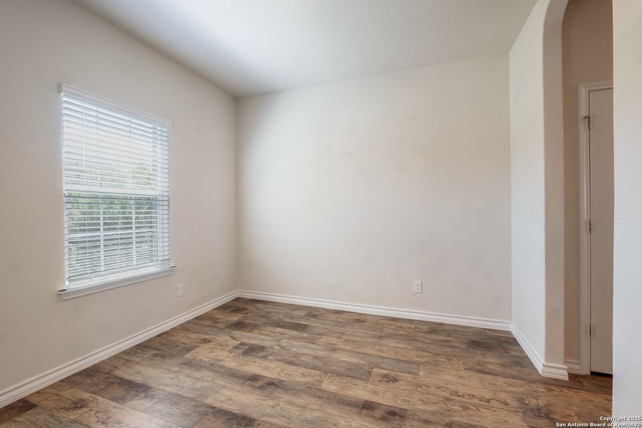 Spacious, unfurnished interior of a new home in Laurel Vistas, San Antonio (Image 24). Spacious, unfurnished interior of a new home in Laurel Vistas, San Antonio (Image 24).