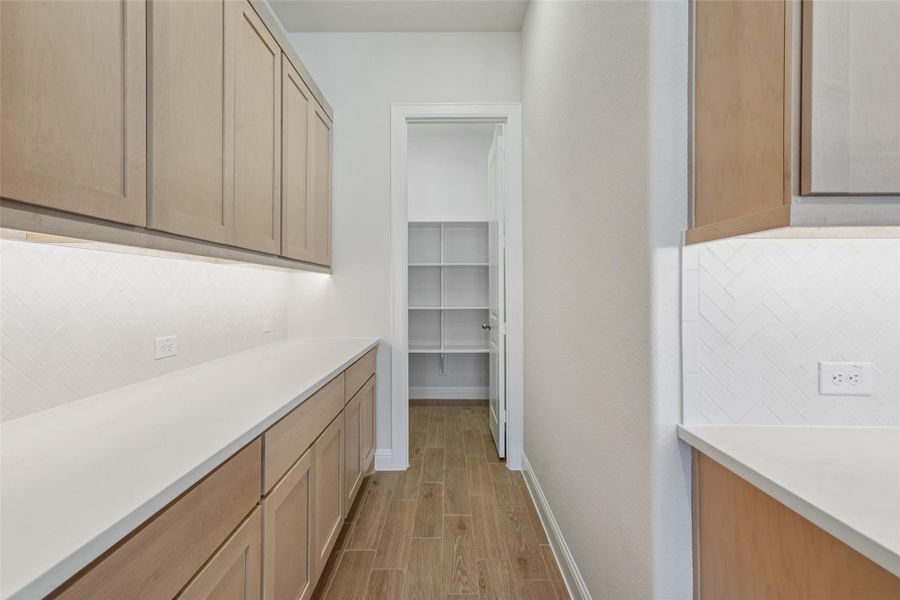 Furnished interior view inside a new home in Sienna 65', Missouri City (Image 19).