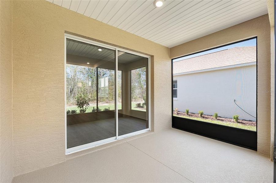 Exterior details and patio area of a home in , Ocala (Image 3).