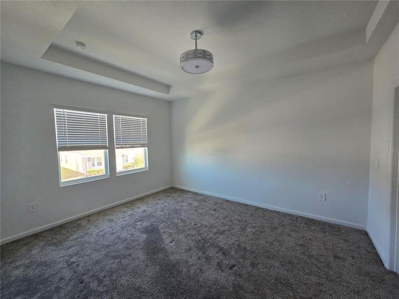 Spacious, unfurnished interior of a new home in Rhett's Ridge, Apopka (Image 17).
