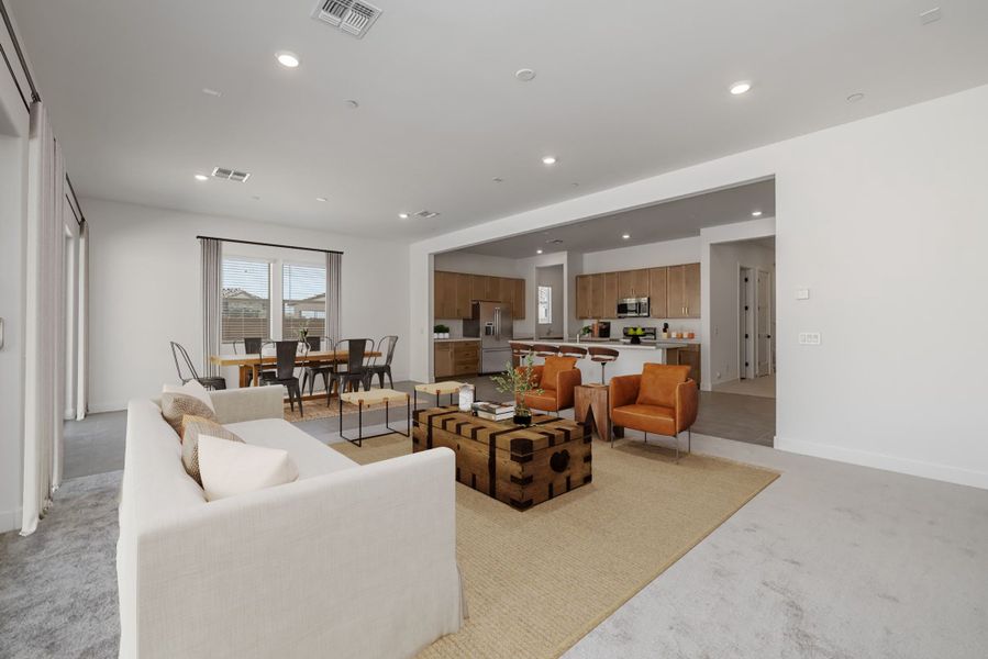 Representative furnished interior of a home built from the Ponderosa by William Ryan Homes in Silver Cross, San Tan Valley (Image 12).