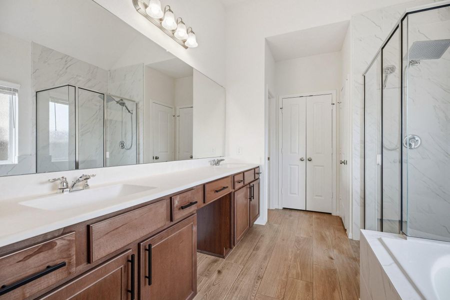 Furnished interior view inside a new home in , League City (Image 28).
