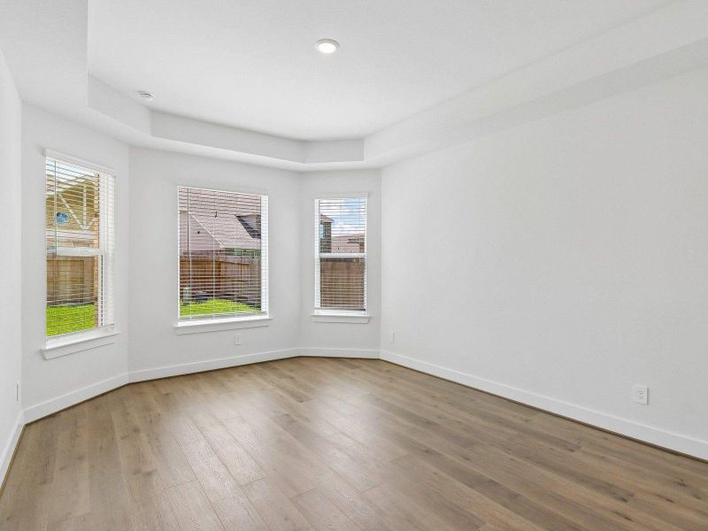 Spacious, unfurnished interior of a new home in Kingdom Heights, Rosenberg (Image 22).