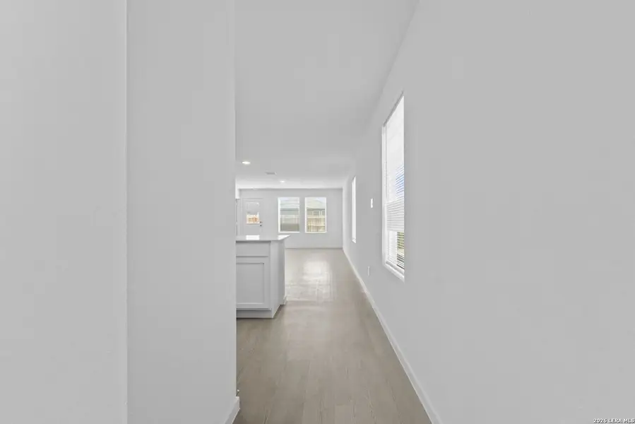 Spacious, unfurnished interior of a new home in Higdon Crossing, San Antonio (Image 28). Spacious, unfurnished interior of a new home in Higdon Crossing, San Antonio (Image 28).