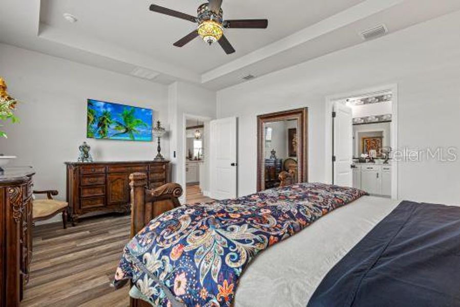 Furnished interior view inside a new home in , Bradenton (Image 5).