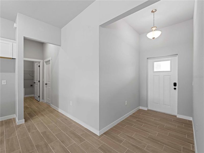 Spacious, unfurnished interior of a new home in , North Port (Image 16).