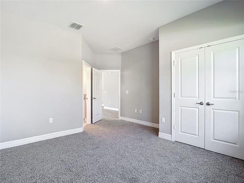 Spacious, unfurnished interior of a new home in , North Port (Image 18).