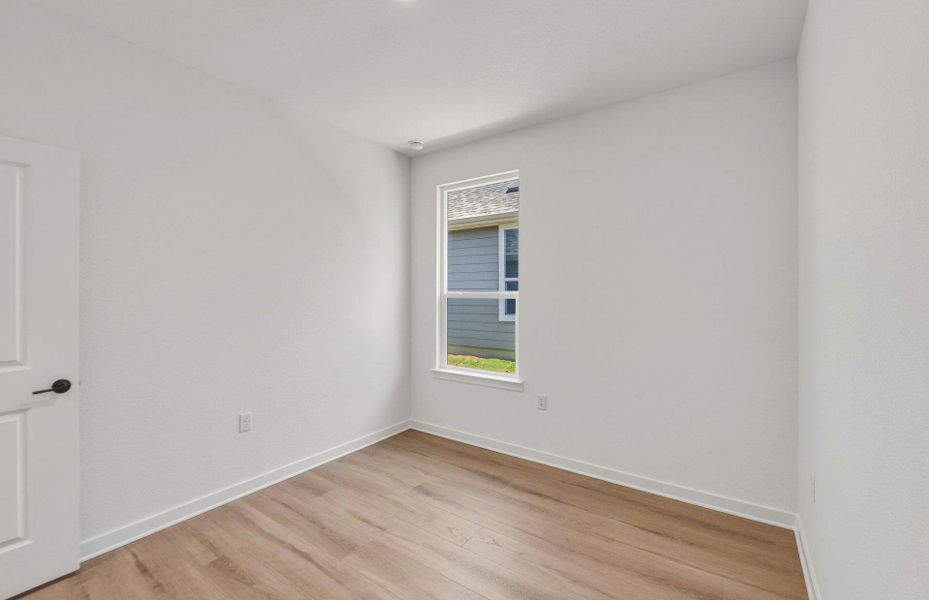 Spacious, unfurnished interior of a new home in Sun City Texas, Georgetown (Image 22).
