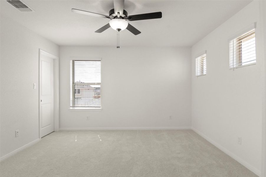 Spacious, unfurnished interior of a new home in Blanco Vista, San Marcos (Image 25). Spacious, unfurnished interior of a new home in Blanco Vista, San Marcos (Image 25).