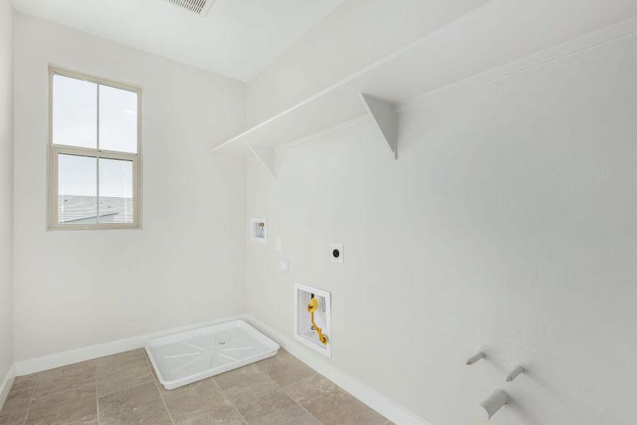 Spacious, unfurnished interior of a new home in Solvida at Estrella, Goodyear (Image 34).