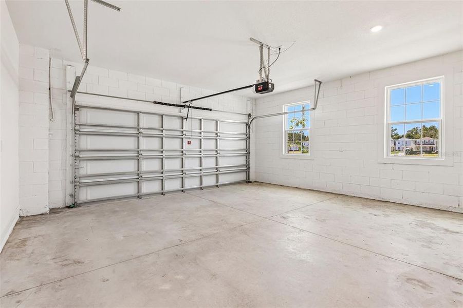 Spacious, unfurnished interior of a new home in Brack Ranch, St. Cloud (Image 18).