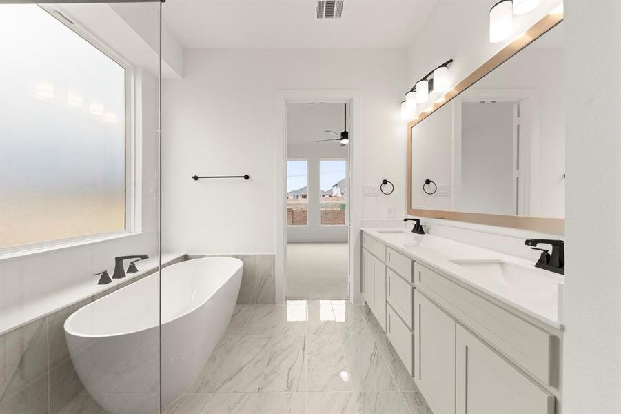 19. 801 Meadow Spring - Bath (4)