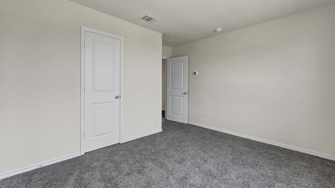 Spacious, unfurnished interior of a new home in The Reserve at Timber Creek, Lindale (Image 23).