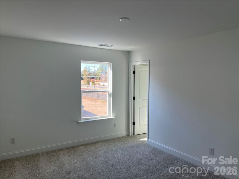 Spacious, unfurnished interior of a new home in Parkside Crossing, Charlotte (Image 14).