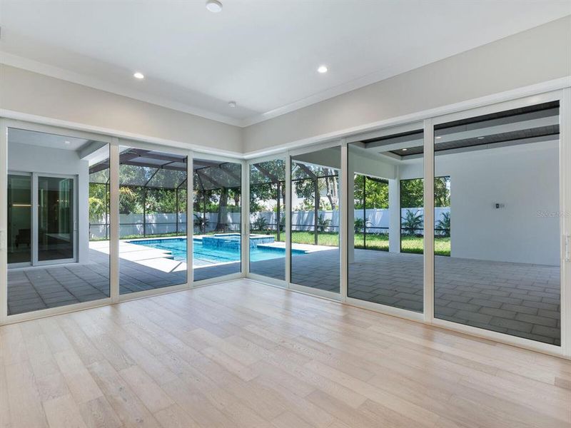 Spacious, unfurnished interior of a new home in , Sarasota (Image 22).