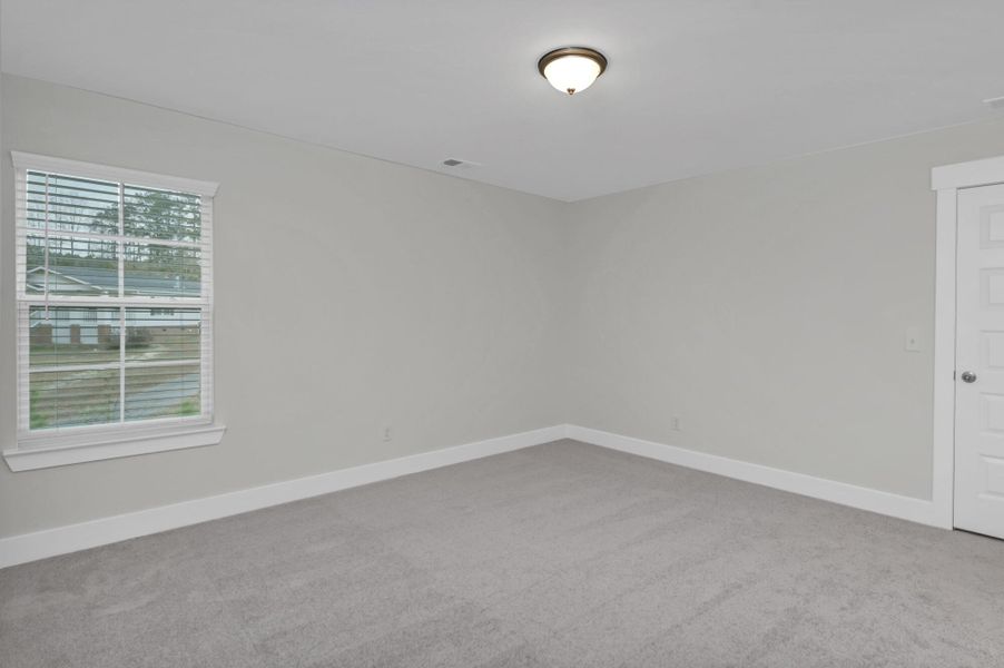Spacious, unfurnished interior of a new home in Ashton Lakes, Lexington (Image 30).