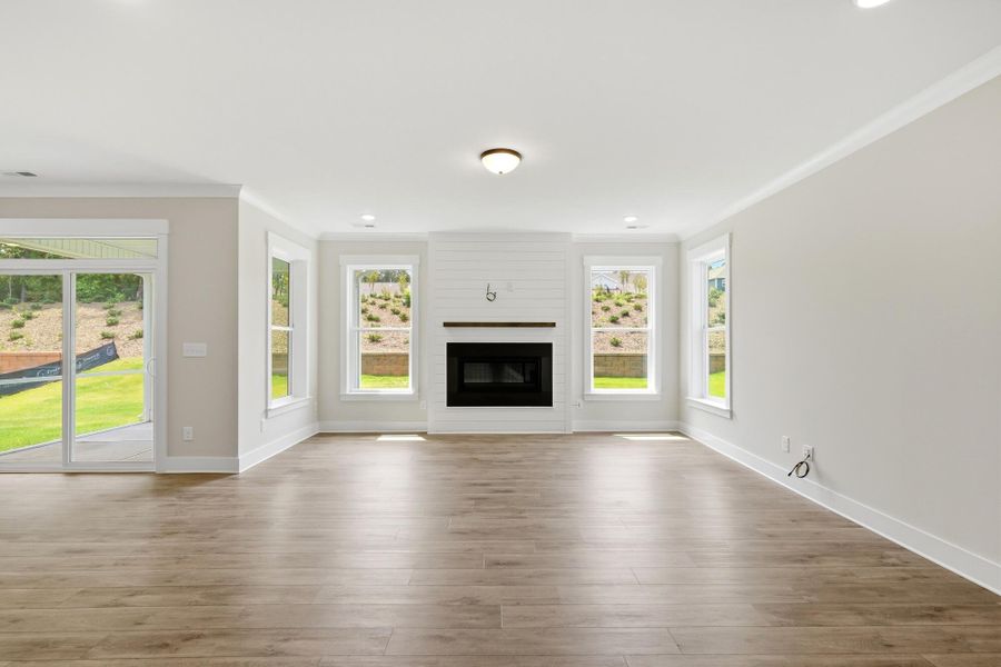 Spacious, unfurnished interior of a new home in Rone Creek, Waxhaw (Image 18).