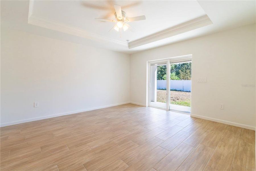 Spacious, unfurnished interior of a new home in , Lakeland (Image 26).