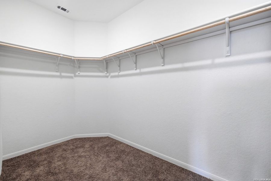 Spacious, unfurnished interior of a new home in Brookmill, San Antonio (Image 20).