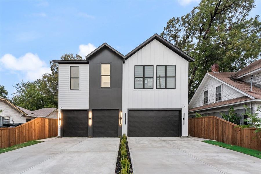 Front exterior of a new home in , Dallas, TX, highlighting curb appeal (Image 1). Front exterior of a new home in , Dallas, TX, highlighting curb appeal (Image 1).