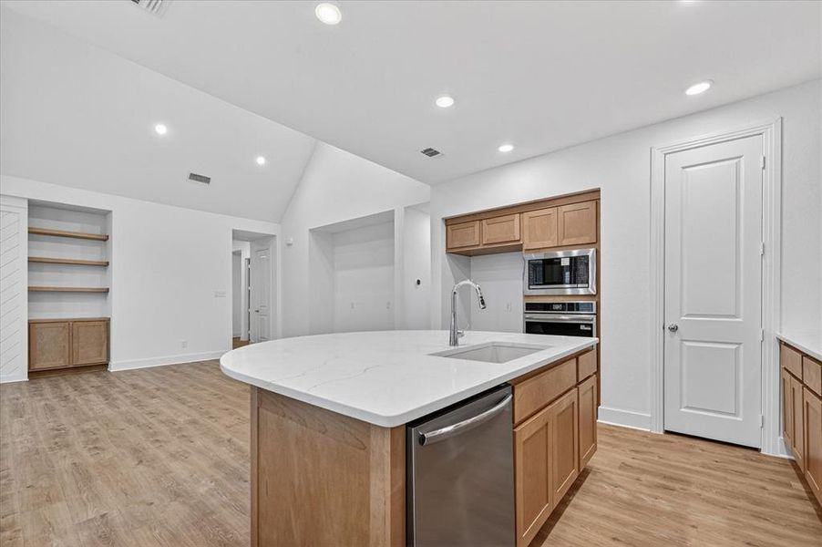 Furnished interior view inside a new home in Heritage Ranch, Sherman (Image 5).