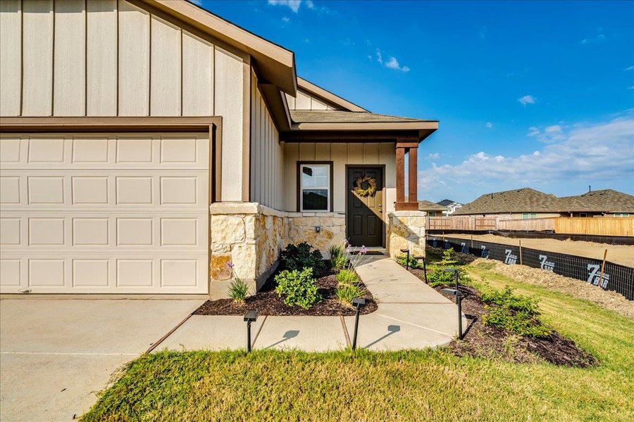 Welcome Home to 388 Begonia! Welcome Home to 388 Begonia!