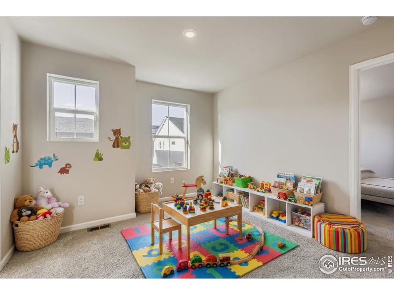 Flexible loft space for a playroom or office