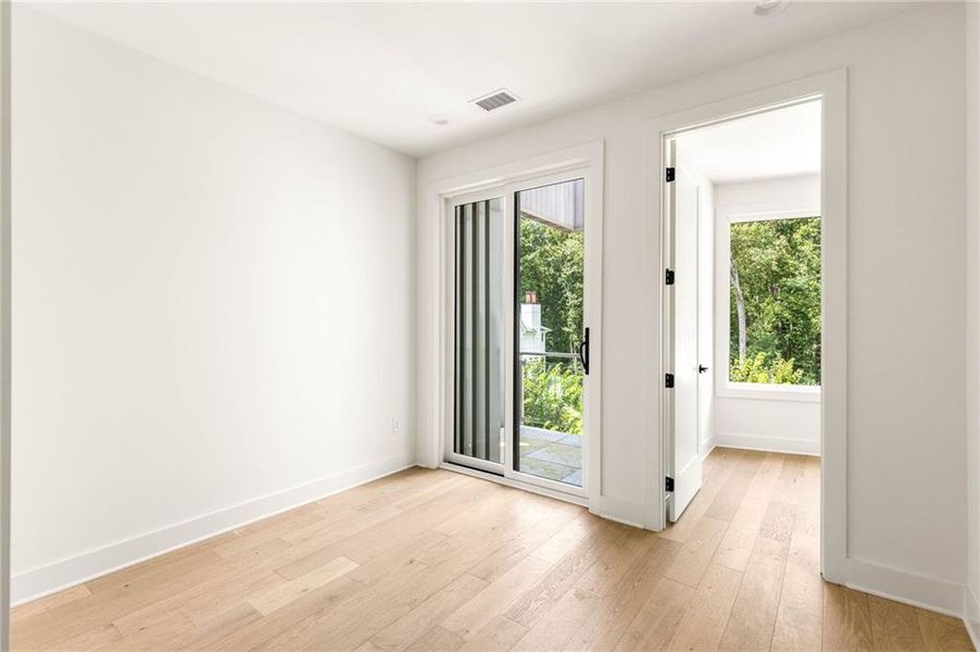 Spacious, unfurnished interior of a new home in , Chattahoochee Hills (Image 21).